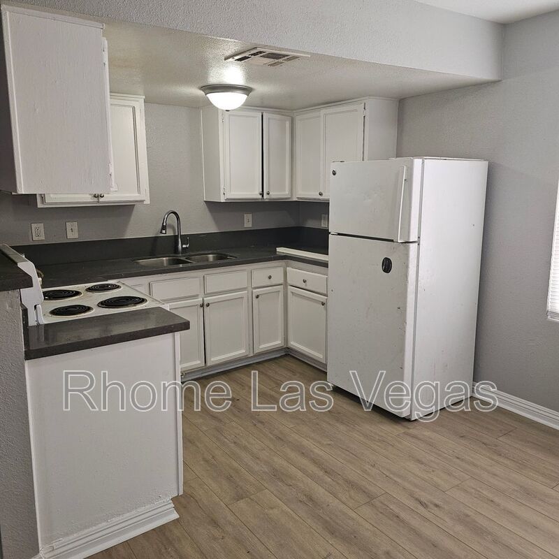 Section 8 Accepted! Spacious & Upgraded 3BR/2BA Apartment – property image