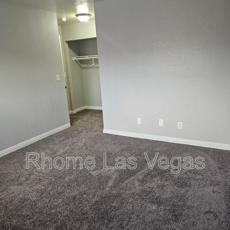 Section 8 Accepted! Spacious & Upgraded 3BR/2BA Apartment – property image