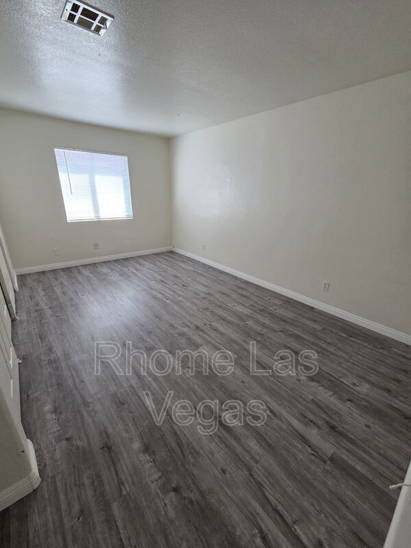 Spacious 2nd-Level 2-Bed, 2-Bath Condo – MOVE IN SPEACIAL!!! property image