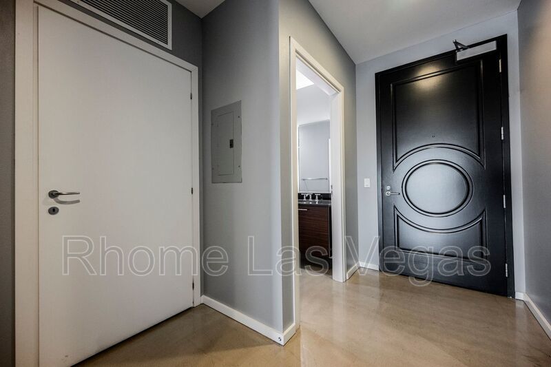 Modern Industrial Loft at Soho Lofts – 1BR/2BA High-Rise in the Arts District, City & Mountain Views! property image