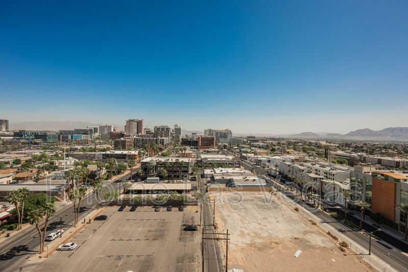 Modern Industrial Loft at Soho Lofts – 1BR/2BA High-Rise in the Arts District, City & Mountain Views! property image