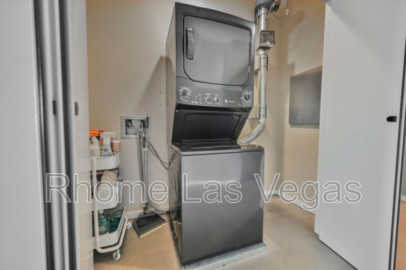 Modern Industrial Loft at Soho Lofts – 1BR/2BA High-Rise in the Arts District, City & Mountain Views! property image