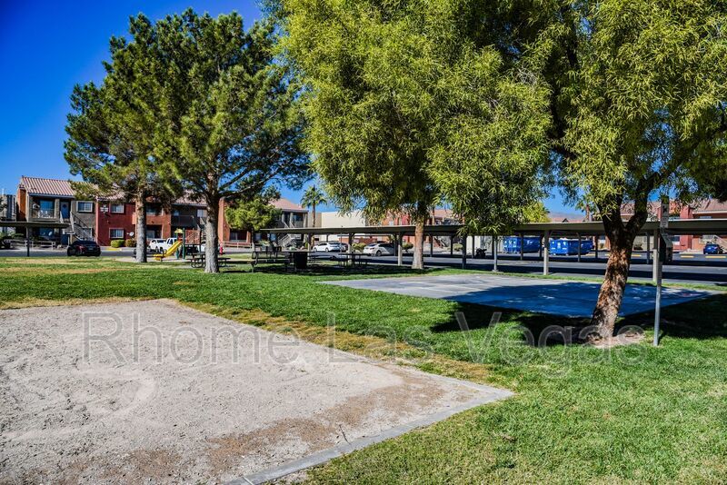 Like-New 2BR/2BA Condo in Gated Manzanita Community – Vaulted Ceilings & Fireplace! property image