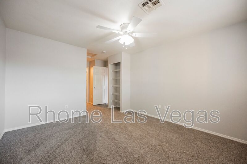 Like-New 2BR/2BA Condo in Gated Manzanita Community – Vaulted Ceilings & Fireplace! property image