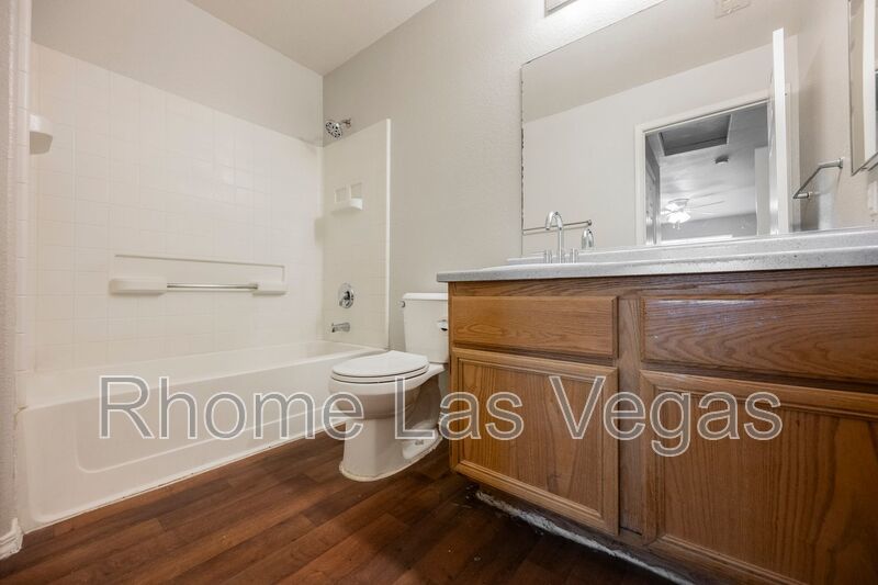 Like-New 2BR/2BA Condo in Gated Manzanita Community – Vaulted Ceilings & Fireplace! property image