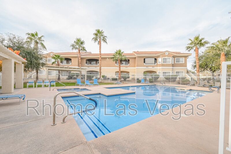 Move-In Ready 2BR/2BA Condo – Gated Pool Community, All-Inclusive Rent, Flexible Lease Terms! property image