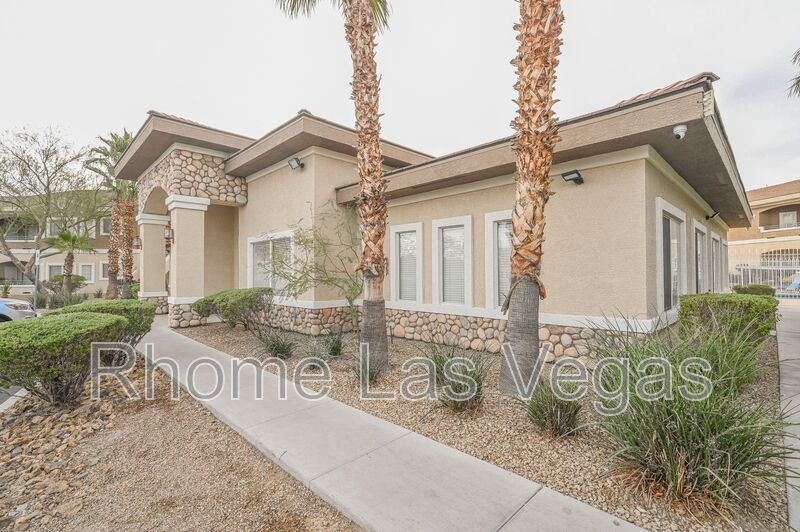 Move-In Ready 2BR/2BA Condo – Gated Pool Community, All-Inclusive Rent, Flexible Lease Terms! property image