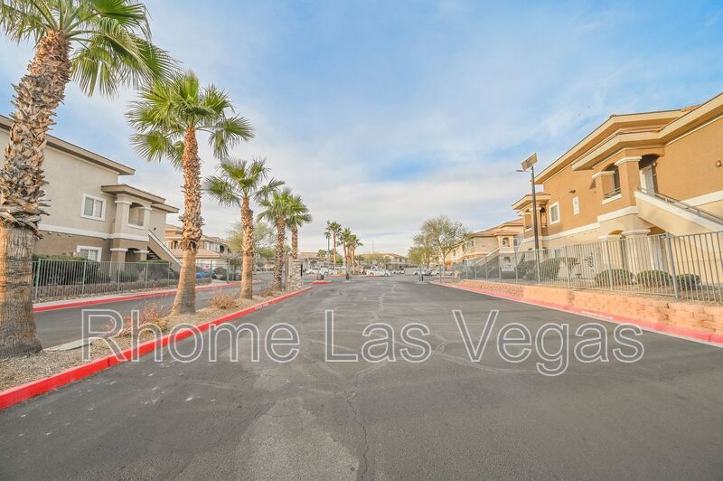 Move-In Ready 2BR/2BA Condo – Gated Pool Community, All-Inclusive Rent, Flexible Lease Terms! property image