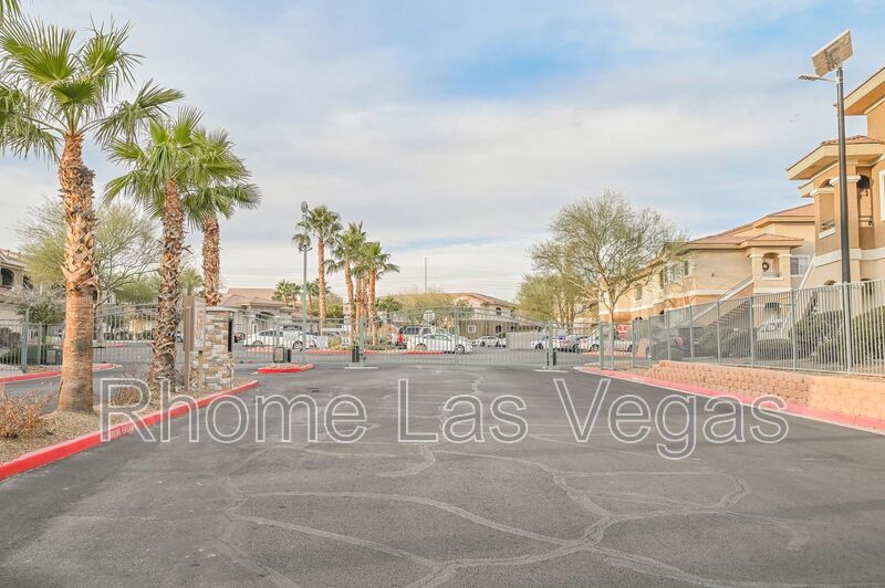 Move-In Ready 2BR/2BA Condo – Gated Pool Community, All-Inclusive Rent, Flexible Lease Terms! property image