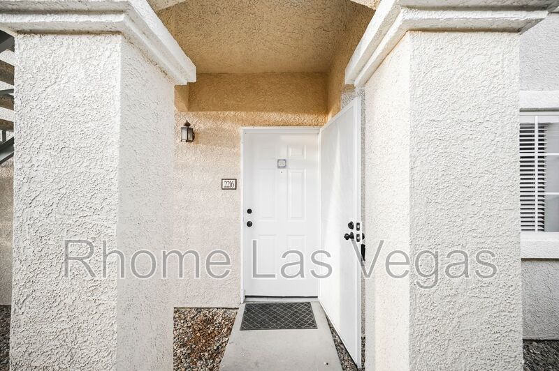 Move-In Ready 2BR/2BA Condo – Gated Pool Community, All-Inclusive Rent, Flexible Lease Terms! property image