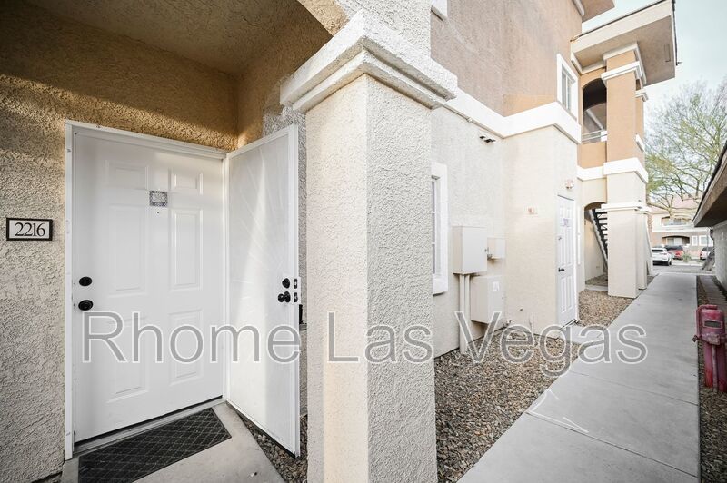 Move-In Ready 2BR/2BA Condo – Gated Pool Community, All-Inclusive Rent, Flexible Lease Terms! property image