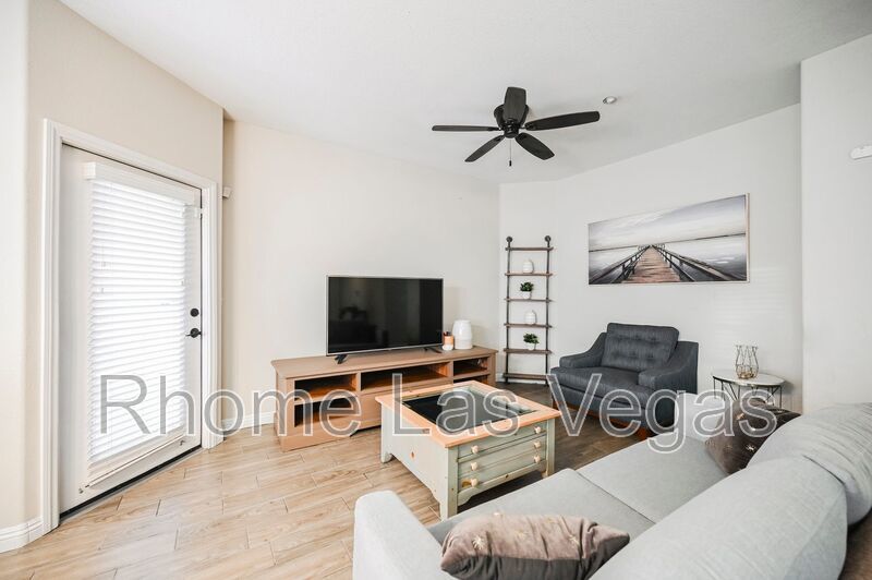 Move-In Ready 2BR/2BA Condo – Gated Pool Community, All-Inclusive Rent, Flexible Lease Terms! property image