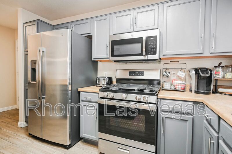 Move-In Ready 2BR/2BA Condo – Gated Pool Community, All-Inclusive Rent, Flexible Lease Terms! property image