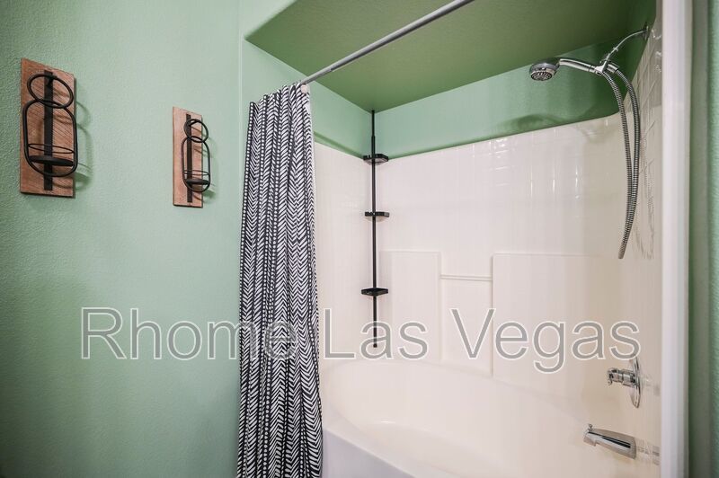 Move-In Ready 2BR/2BA Condo – Gated Pool Community, All-Inclusive Rent, Flexible Lease Terms! property image