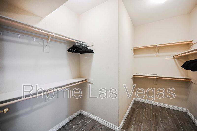 Move-In Ready 2BR/2BA Condo – Gated Pool Community, All-Inclusive Rent, Flexible Lease Terms! property image