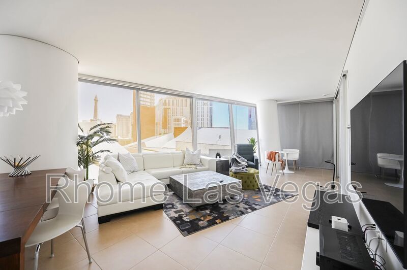 Luxury Corner Residence at Veer Towers – Fully Furnished, Turnkey, North Strip Views property image