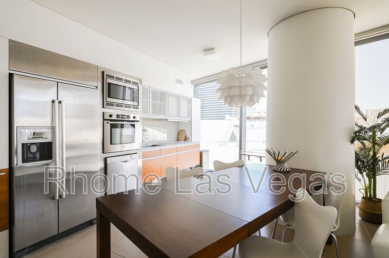 Luxury Corner Residence at Veer Towers – Fully Furnished, Turnkey, North Strip Views property image