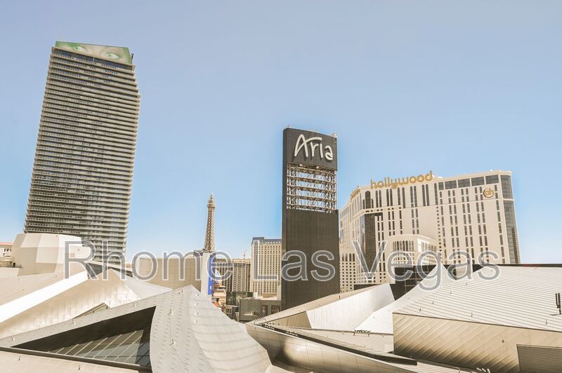 Luxury Corner Residence at Veer Towers – Fully Furnished, Turnkey, North Strip Views property image