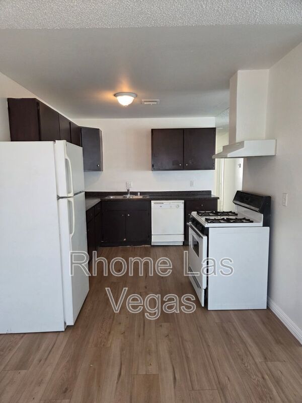 Bright & Airy 2BR/2BA with Strip & City Views – Brand New Flooring, Fresh Paint Throughout! property image