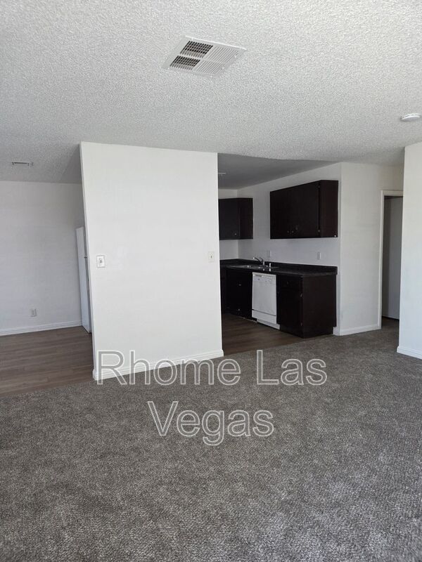 Bright & Airy 2BR/2BA with Strip & City Views – Brand New Flooring, Fresh Paint Throughout! property image