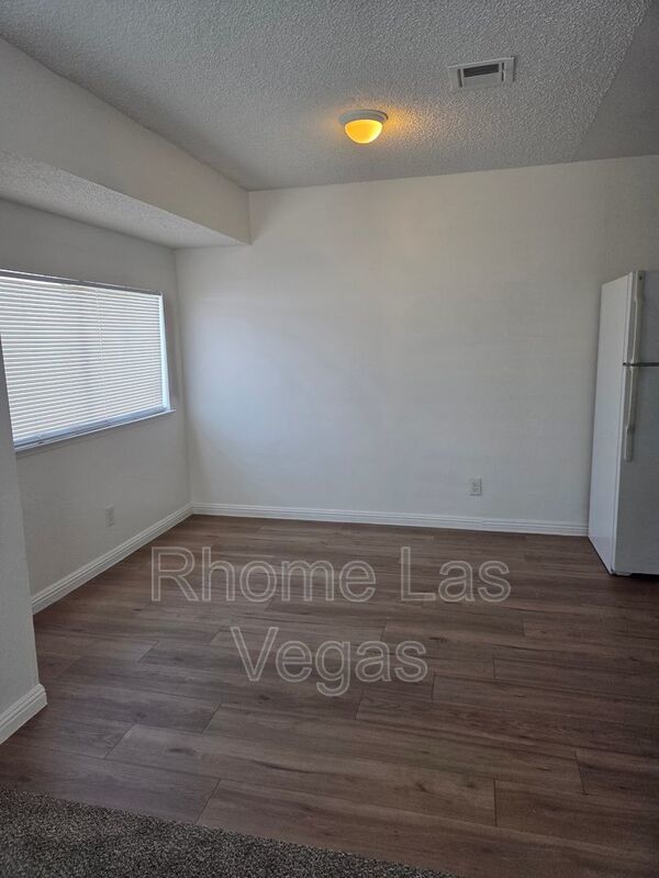 Bright & Airy 2BR/2BA with Strip & City Views – Brand New Flooring, Fresh Paint Throughout! property image