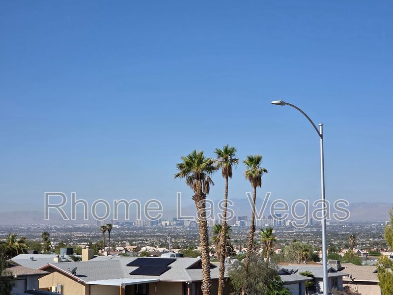 Bright & Airy 2BR/2BA with Strip & City Views – Brand New Flooring, Fresh Paint Throughout! property image
