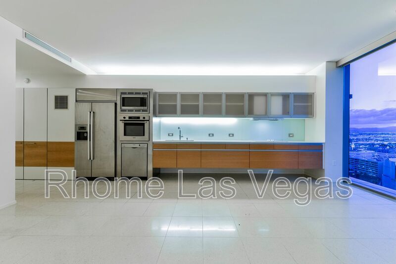 Stunning High-Rise Studio with Floor-to-Ceiling Views – World-Class Amenities in the Heart of Las Vegas property image