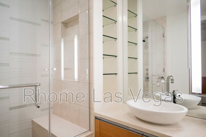 Stunning High-Rise Studio with Floor-to-Ceiling Views – World-Class Amenities in the Heart of Las Vegas property image